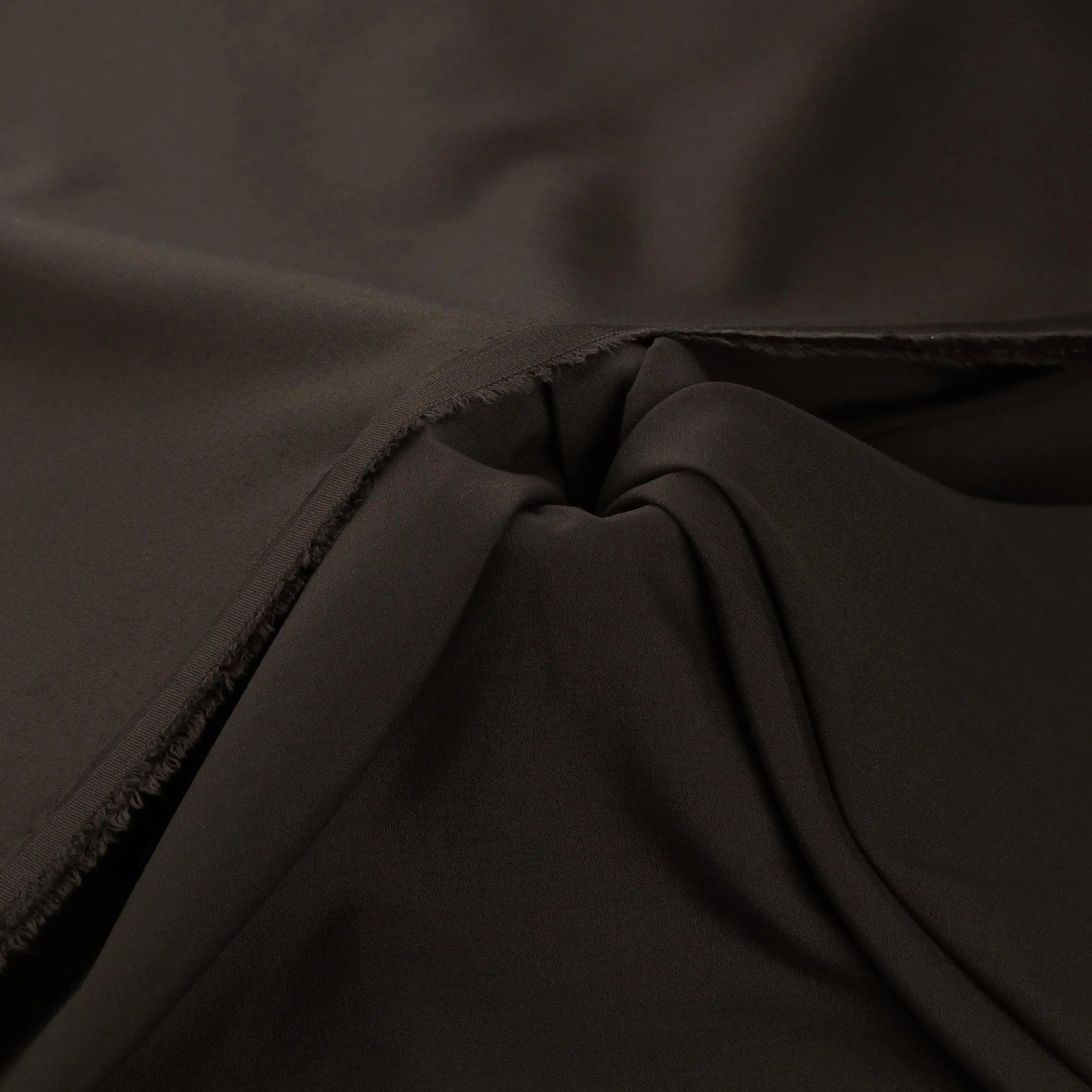 Regal Essence – Dark Brown