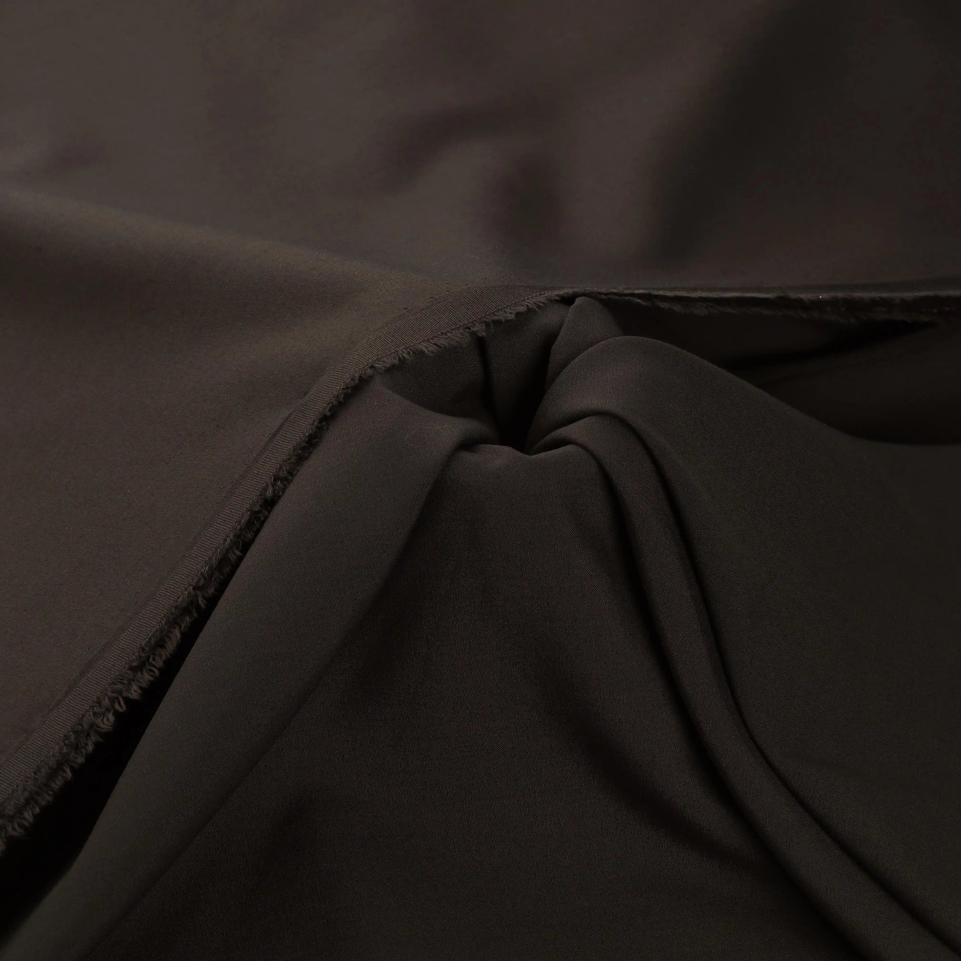  Regal Essence – Dark Brown